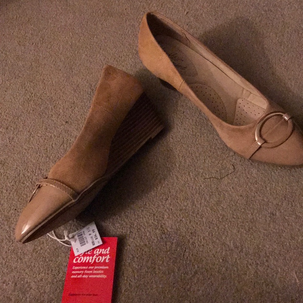 Women’s shoes